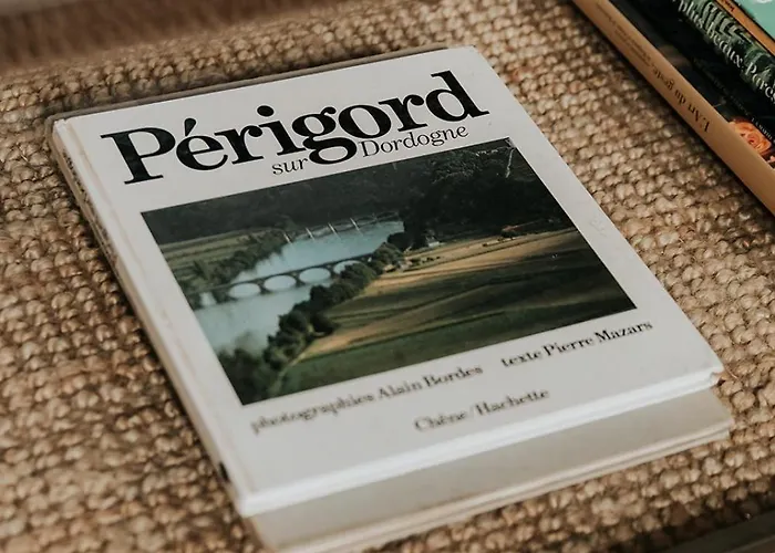 Le Bois De Selves - Maison Authentique Avec Vue Exceptionnelle Feriehus